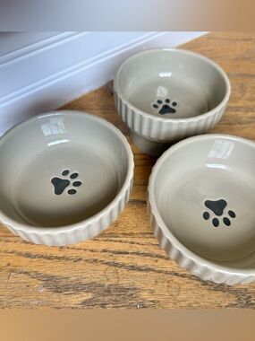 Signature Houseware Elevated Ceramic Pet Bowls New
